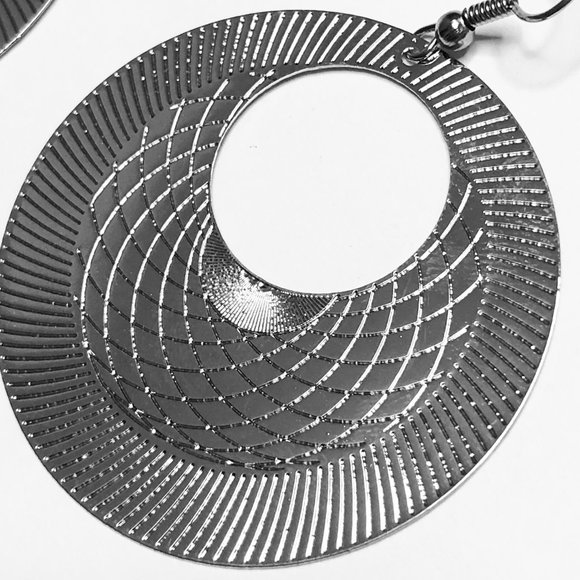 Machu Silver Dangle Earrings - Picture 4 of 4